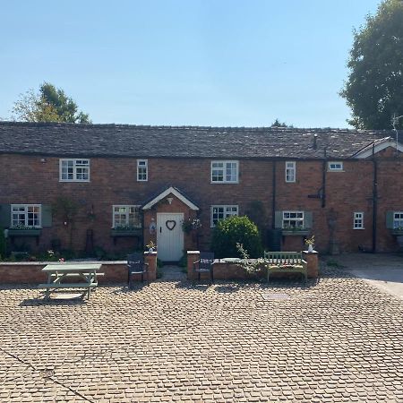 Bank Farm Cottages Nantwich Exteriör bild