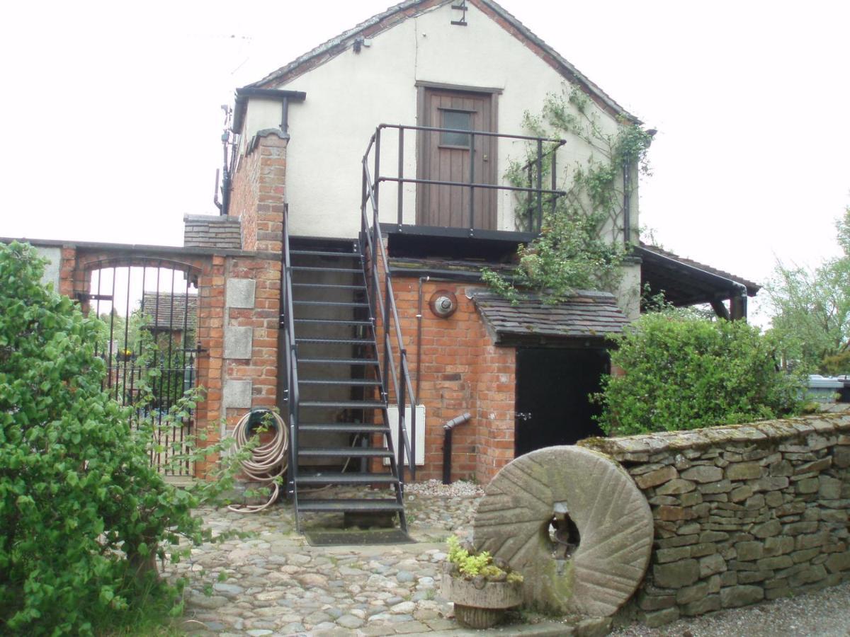 Bank Farm Cottages Nantwich Exteriör bild