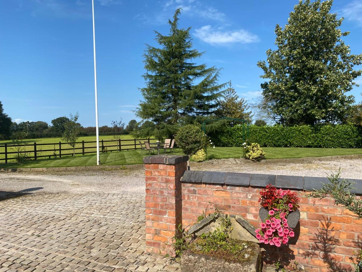 Bank Farm Cottages Nantwich Exteriör bild